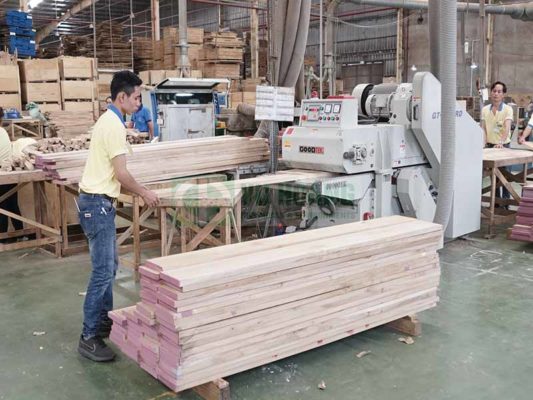 Chế biến gỗ ngày càng phát triển ở nước ta