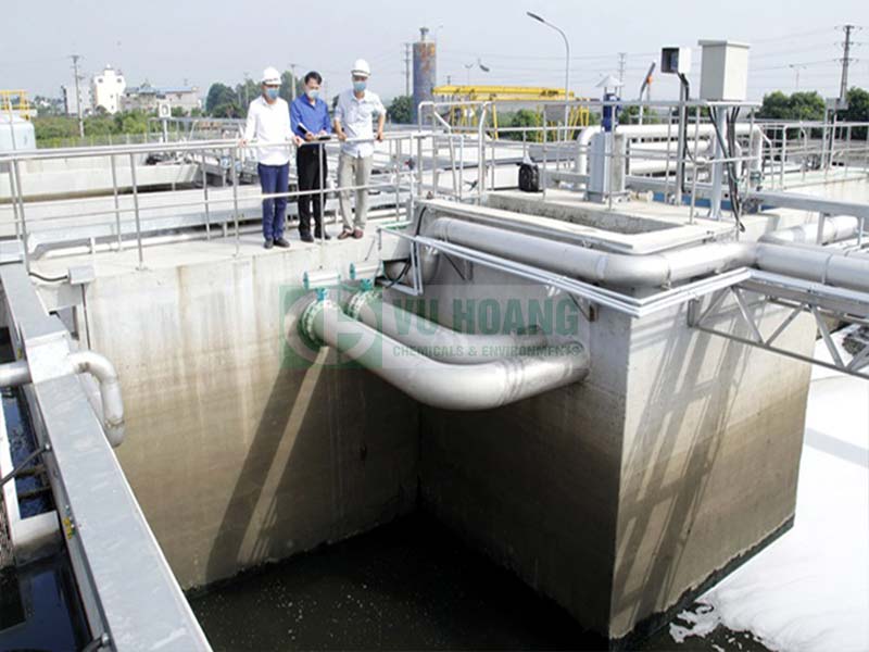 So sánh công việc vận hành hệ thống xử lý nước thải sinh hoạt và nước thải công nghiệp